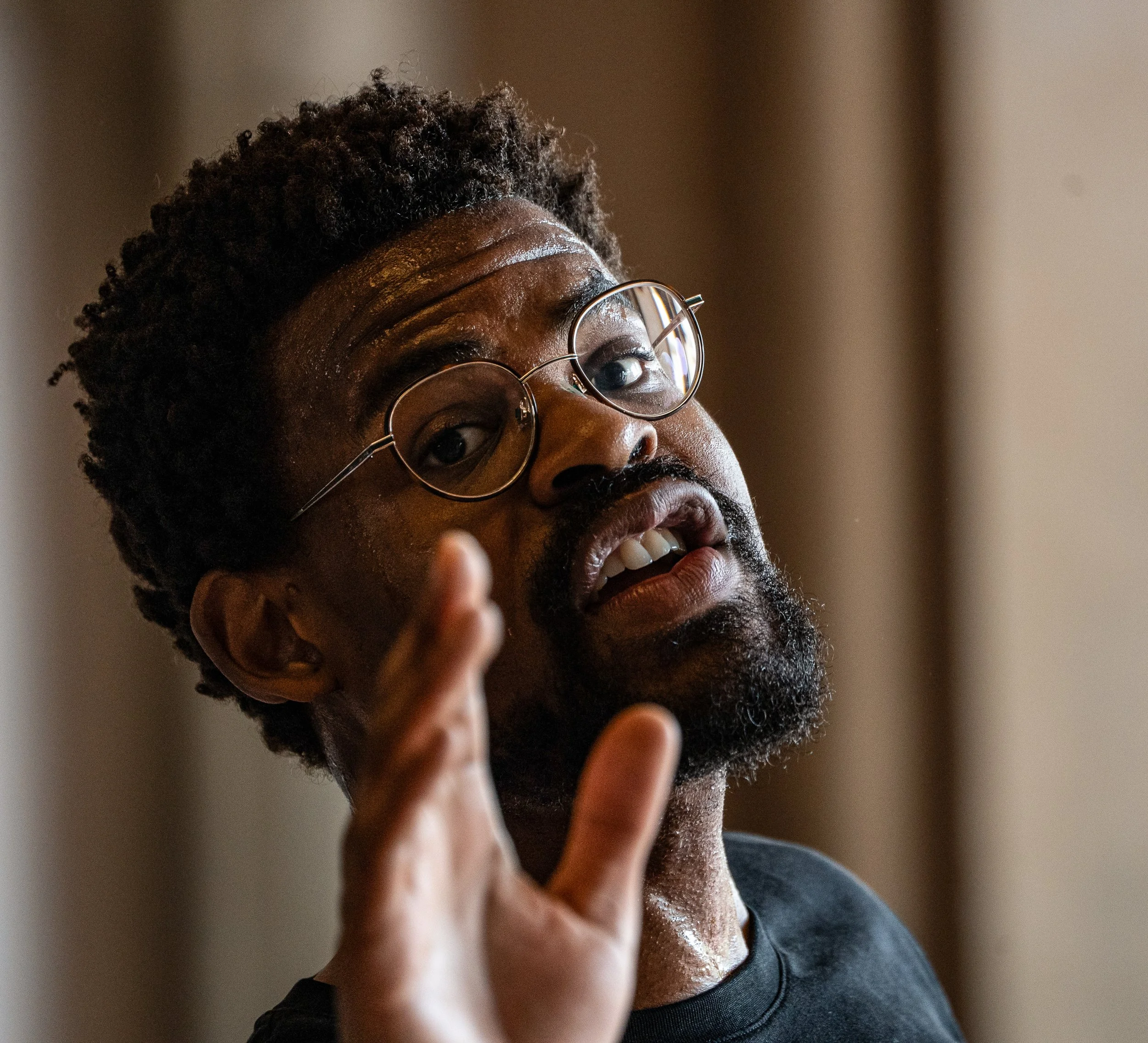  I captured images of this singer at Bethesda Arcade in Central Park as he performed “All of Me” by John Legend and “Lean on Me” by Bill Withers. 