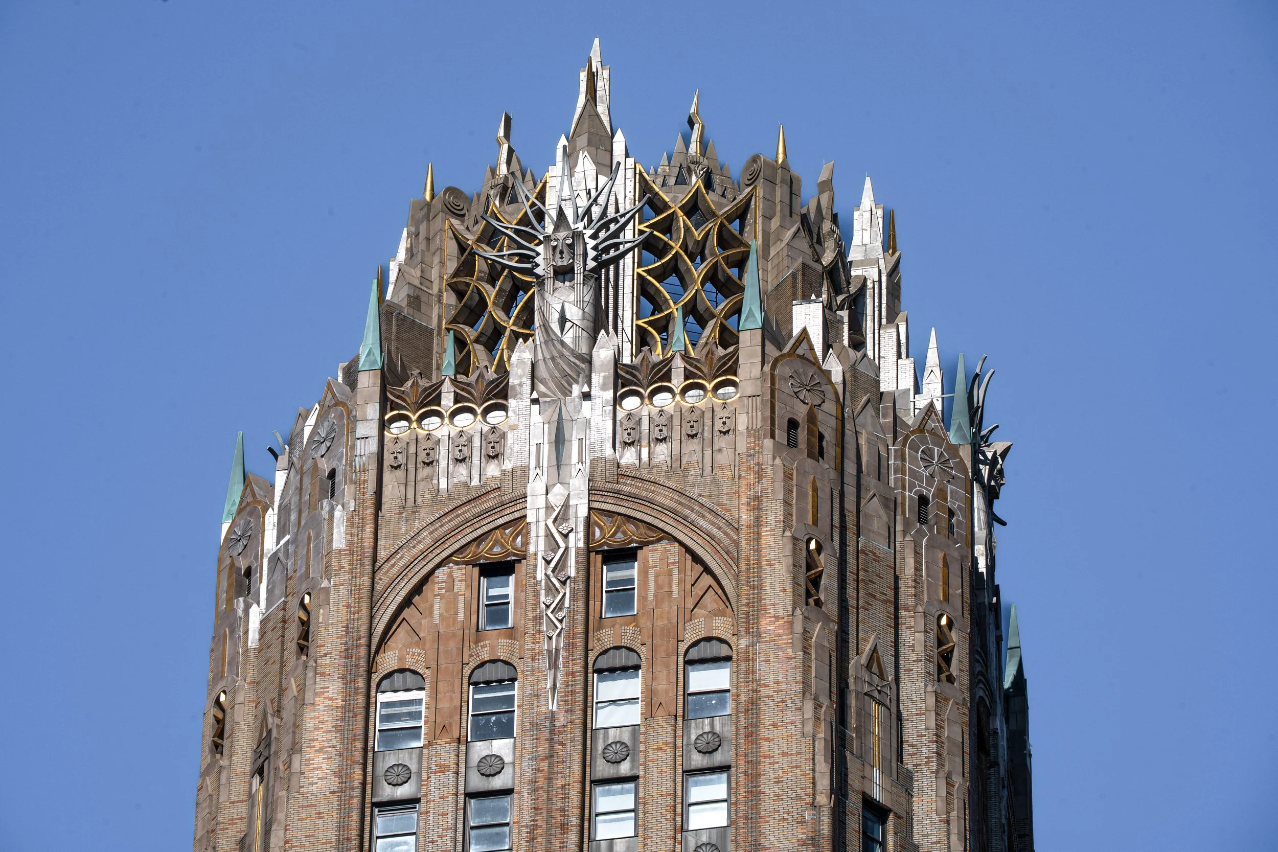 General Electric Building Sparks Spontaneous Photoshoot