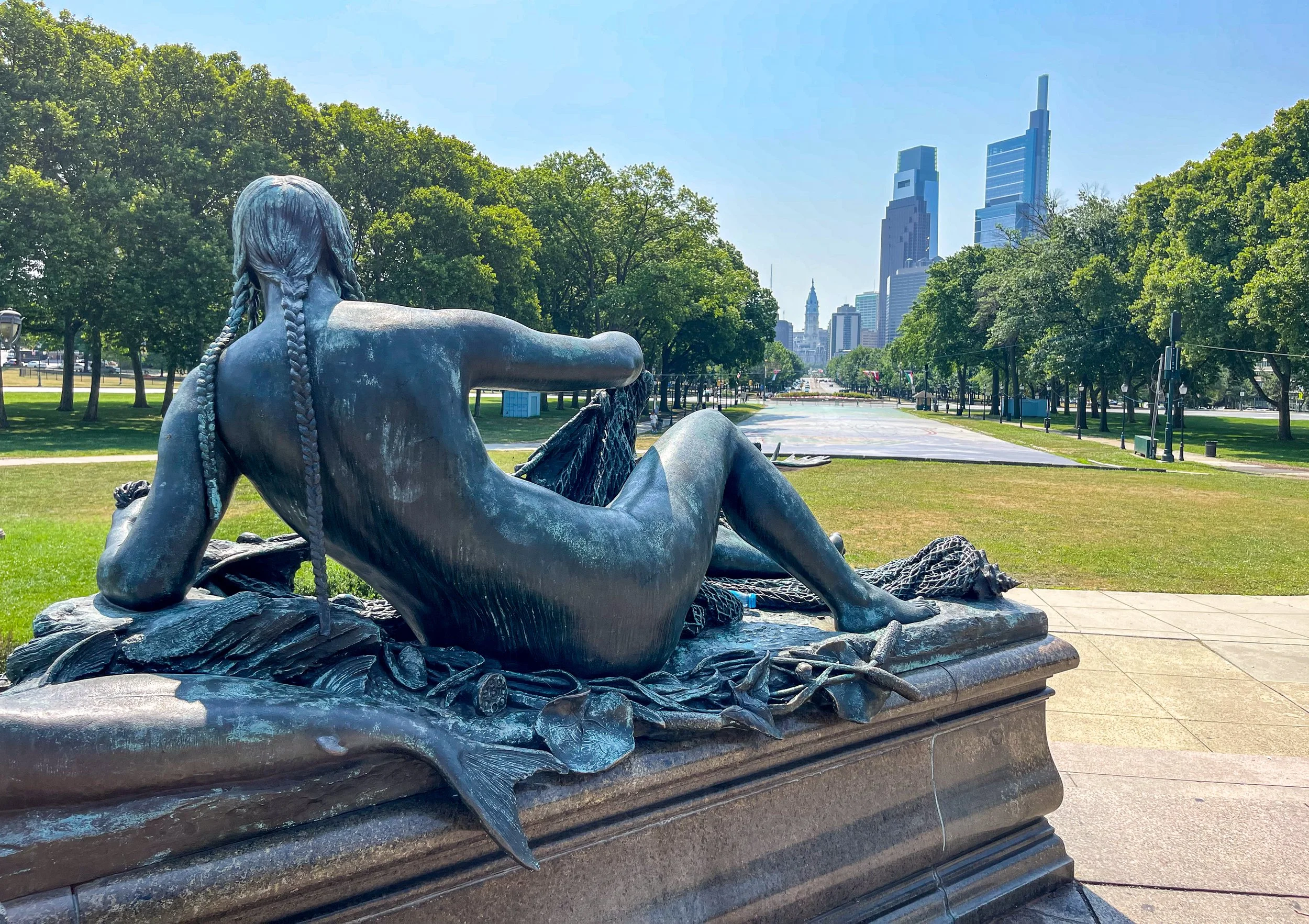 @ Indian woman_Washington Monument_Philadelphia.jpg