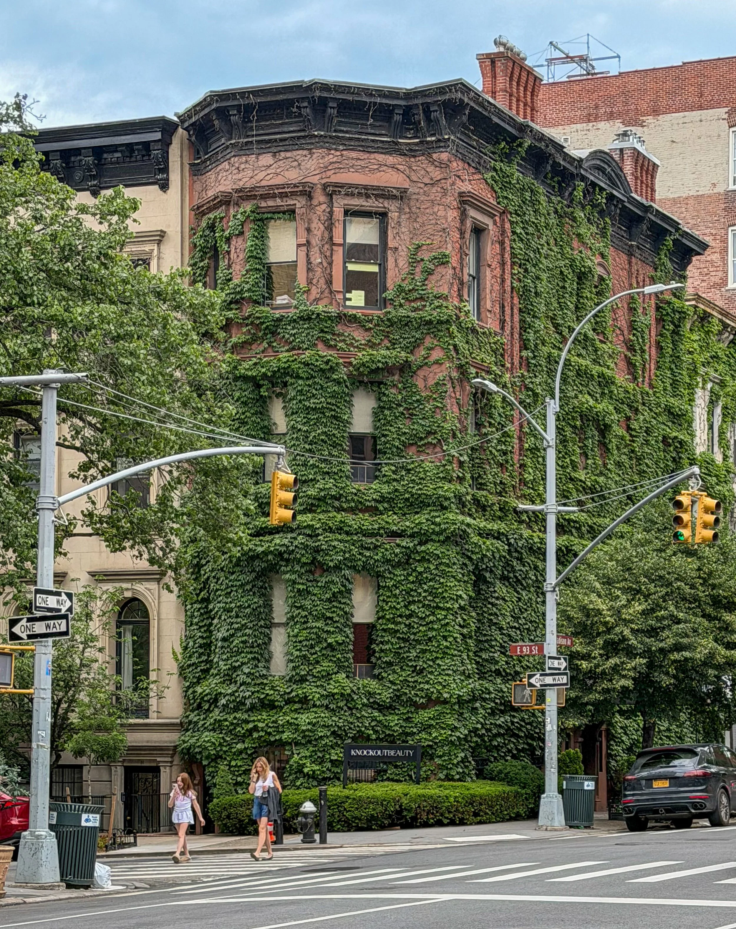  This ivy-covered Renaissance Revival mansion is the F. A. Ringler House at Madison Avenue and&nbsp;E. 93rd St. in the Carnegie Hill neighborhood of Manhattan. It was designed by architect Gilbert A. Schellenger and built in 1890 by German immigrant 