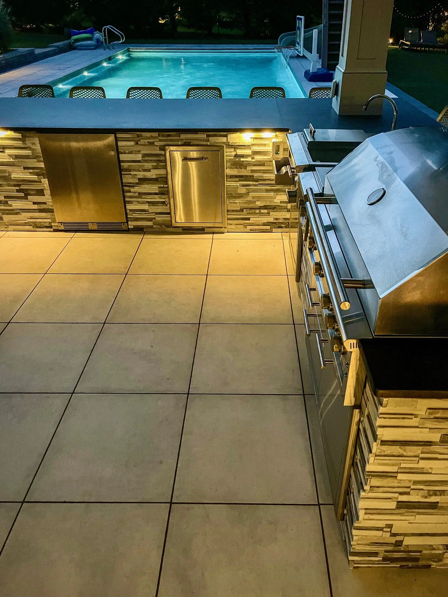 @ @ Kitchen & Pool__Photo Joseph Kellard_ .jpg