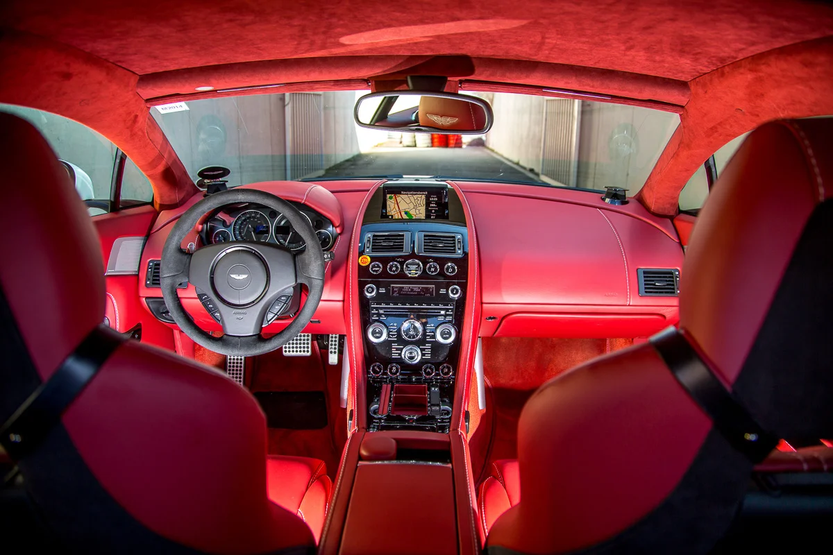 Aston_Martin-0071.jpg