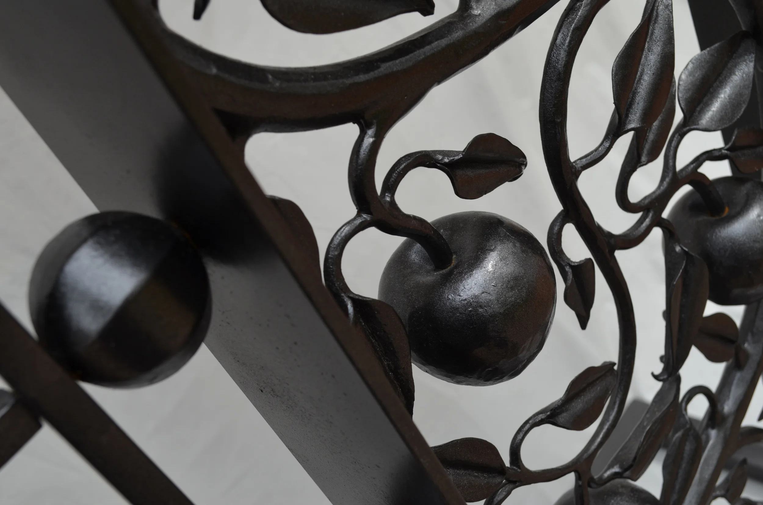 Apple Gate Thumbnail.JPG