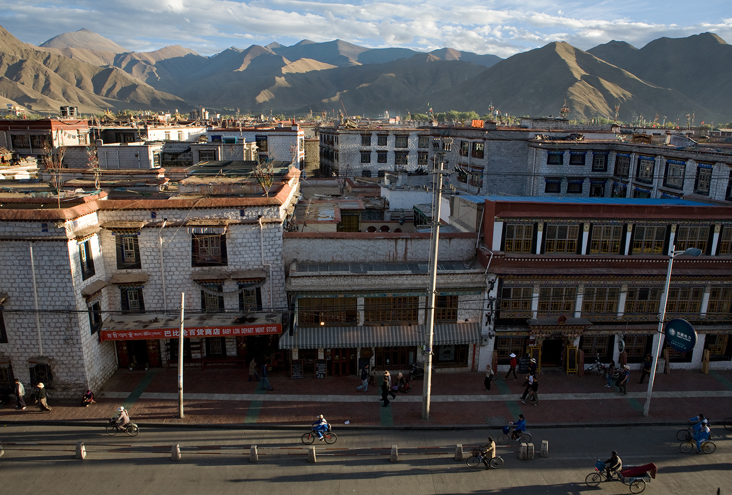  Mountains surround Lhasa, the capital of Tibet. 