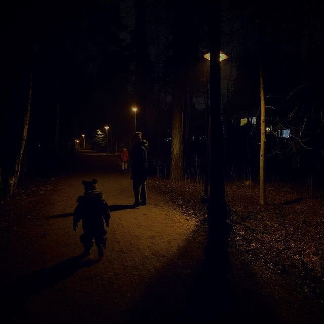 The darkest day of the year. We went walking outside, scoring the xmas lights in our neighbourhood, #tapiola