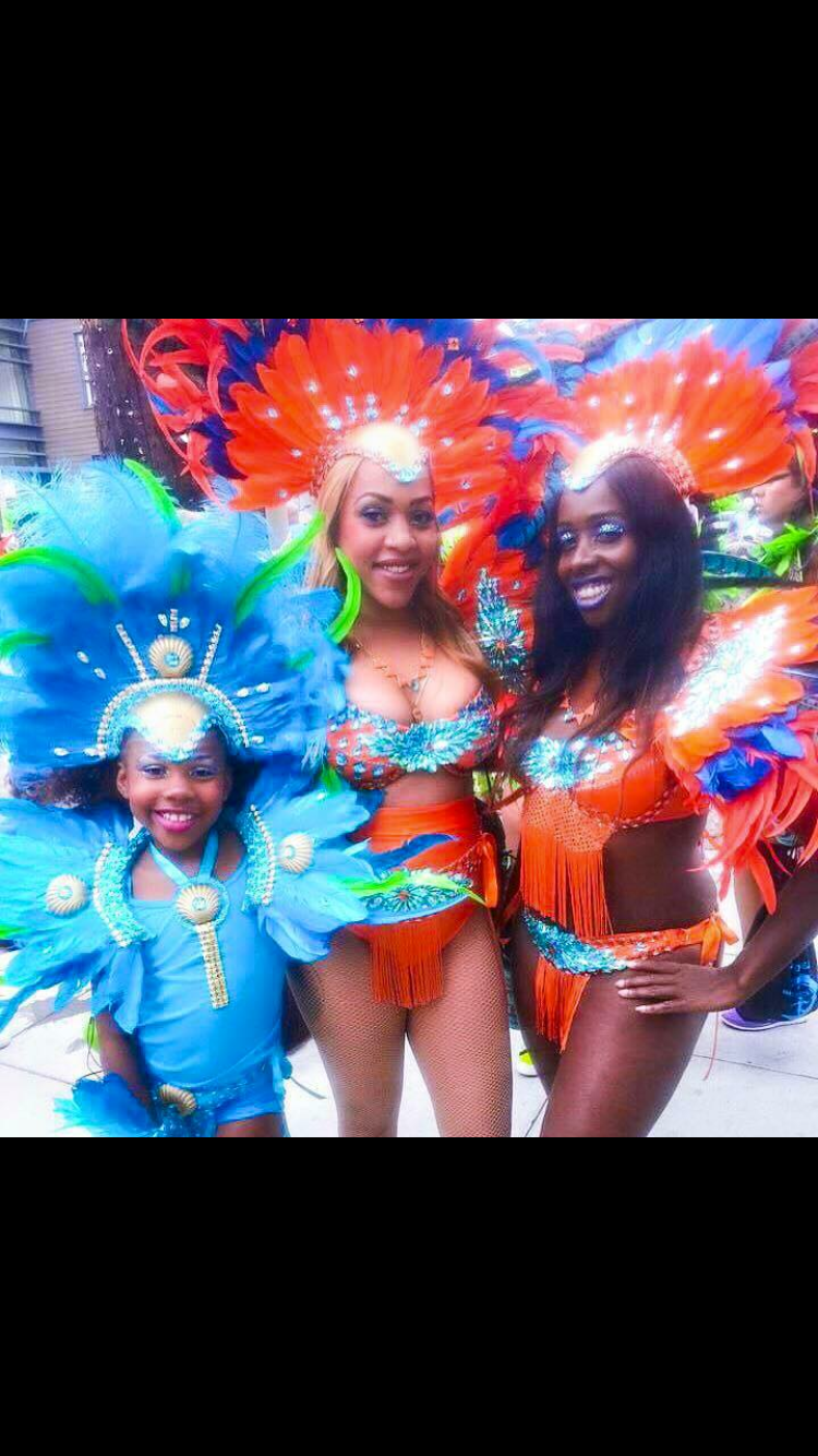 AFRIKAWEDANCE PERFORMS