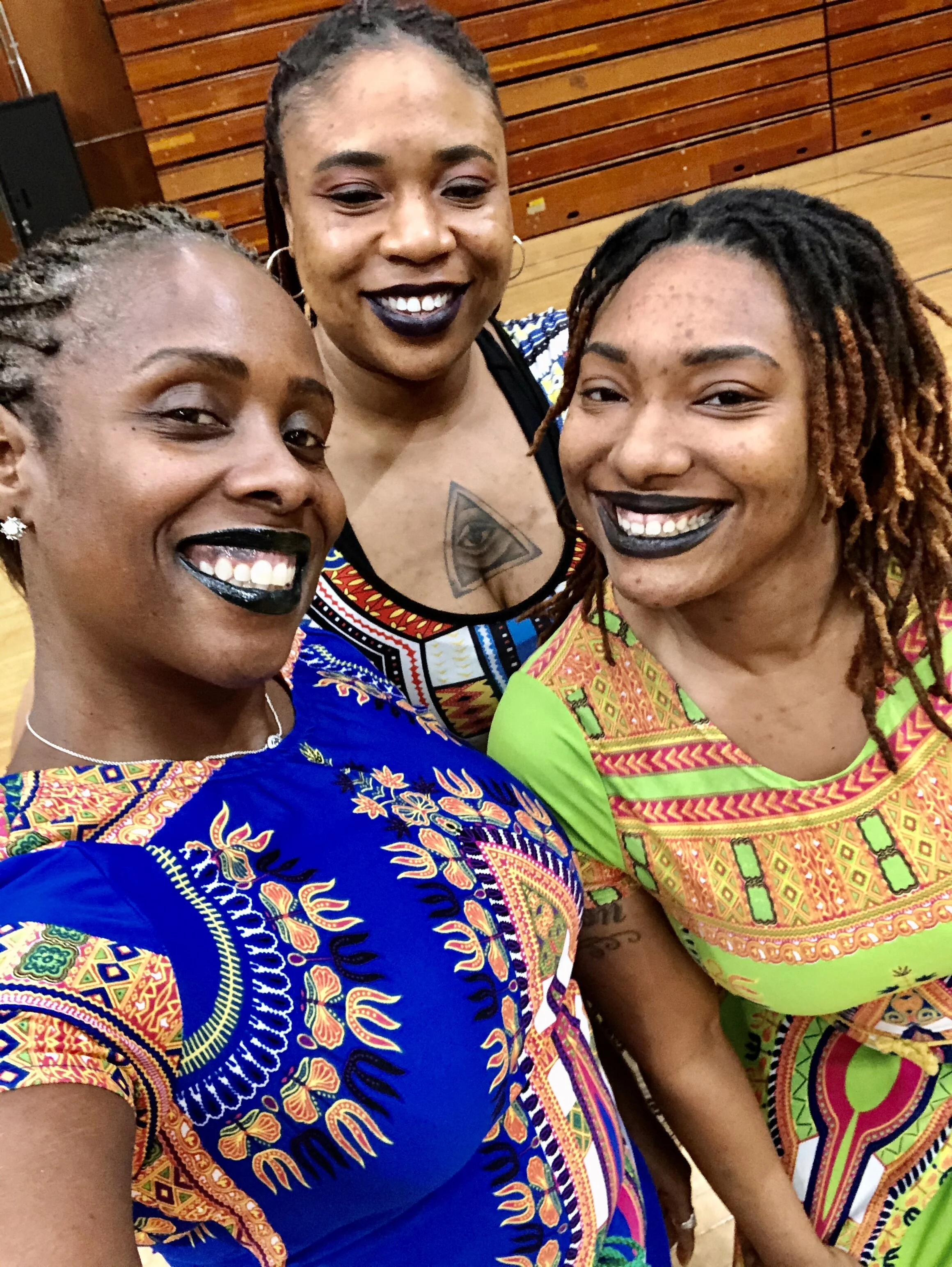 Afrikawedance Performs