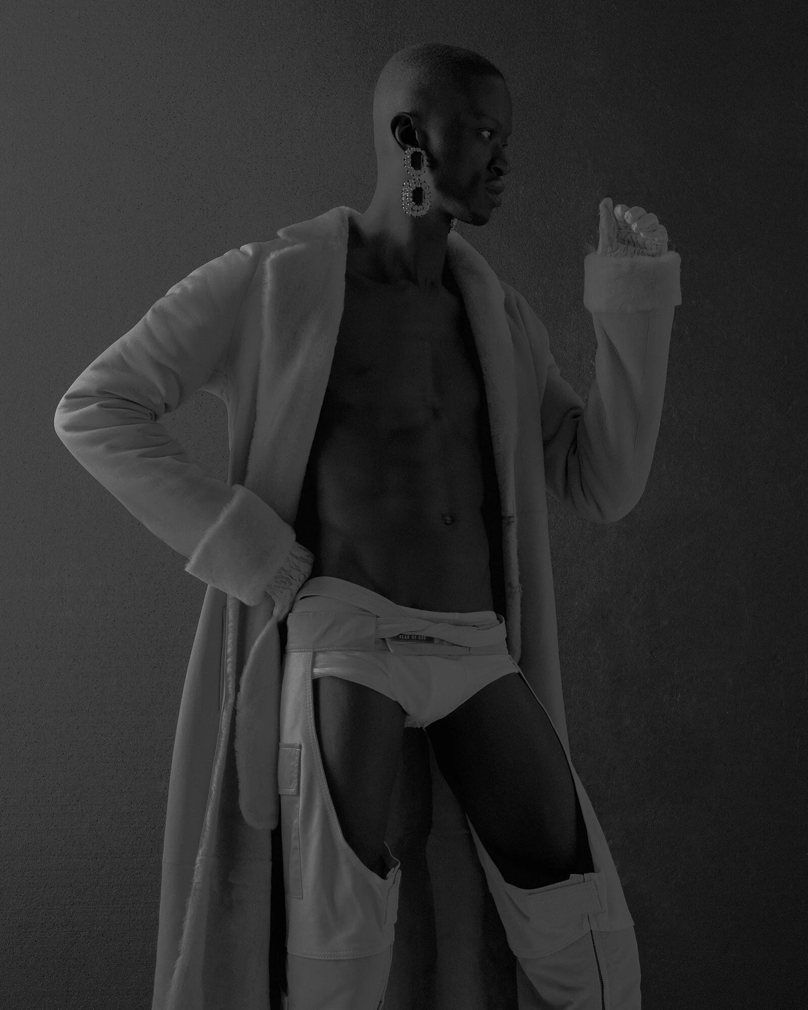 2019_30_10_EDITORIAL_OTTO CHLOE0309(black and white).jpg