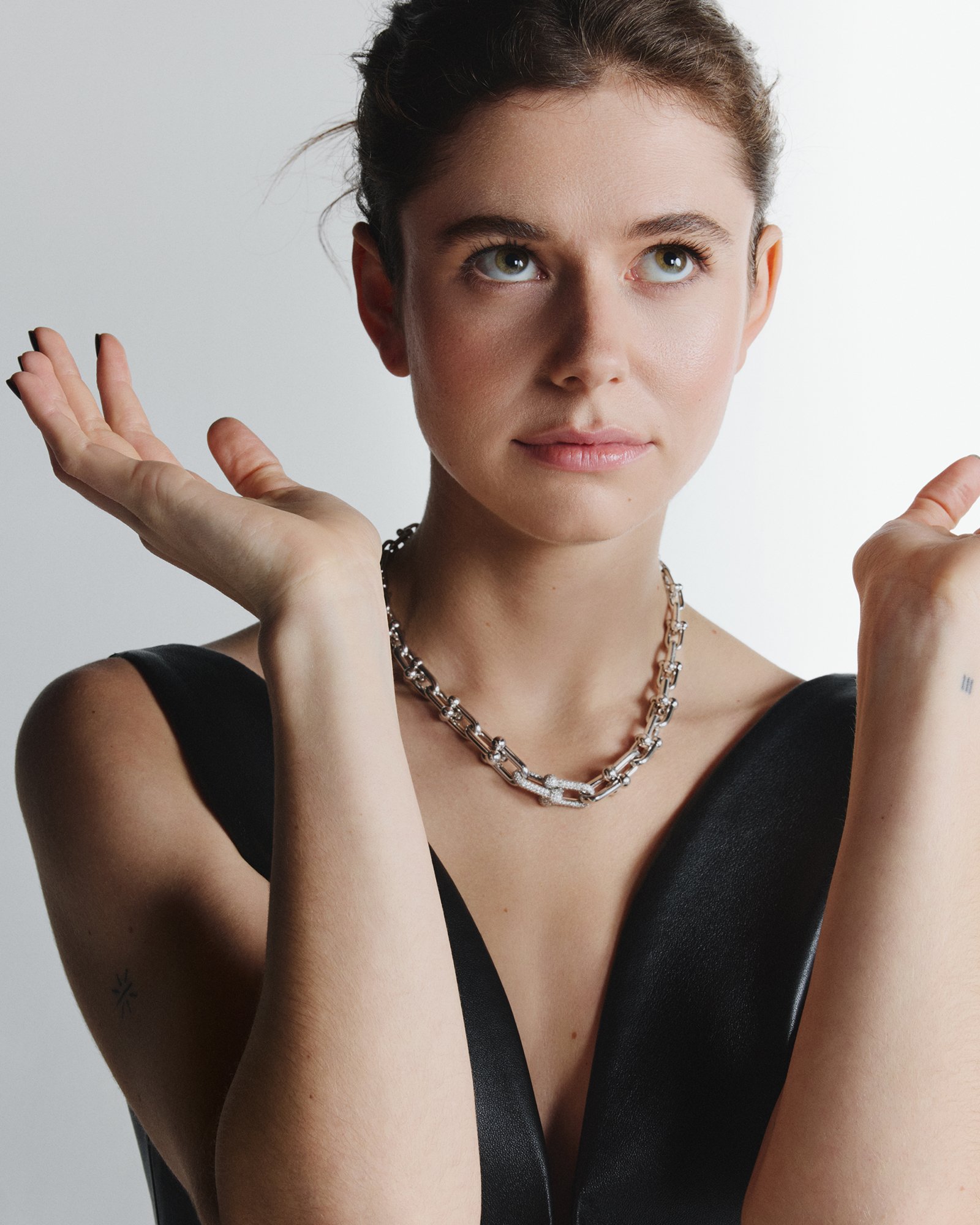 2928_IMAGINE_OM251217_ELLE UK 942_sRGB_F1.jpg