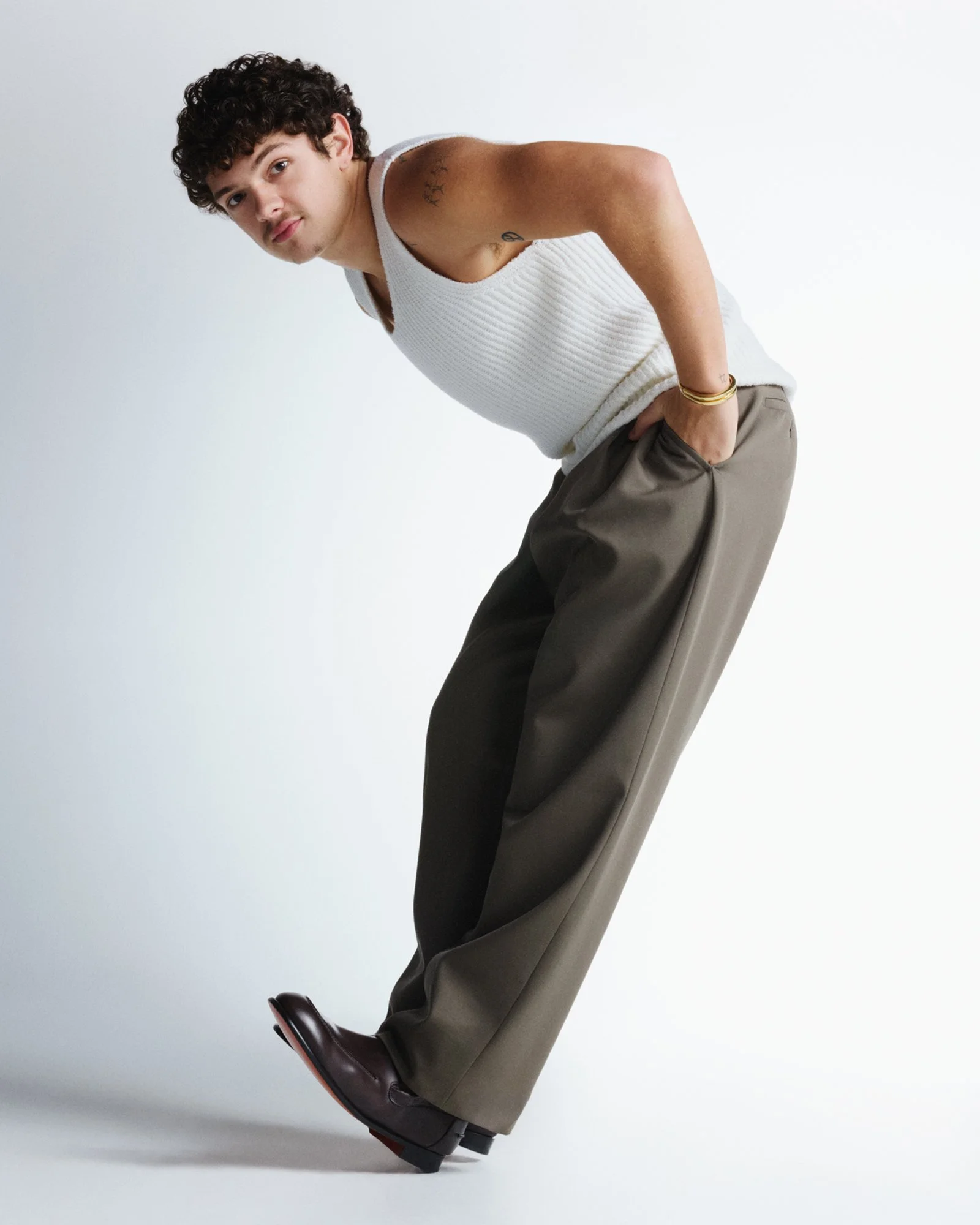 2928_IMAGINE_OM251217_ELLE UK 2145_sRGB_F1.jpg