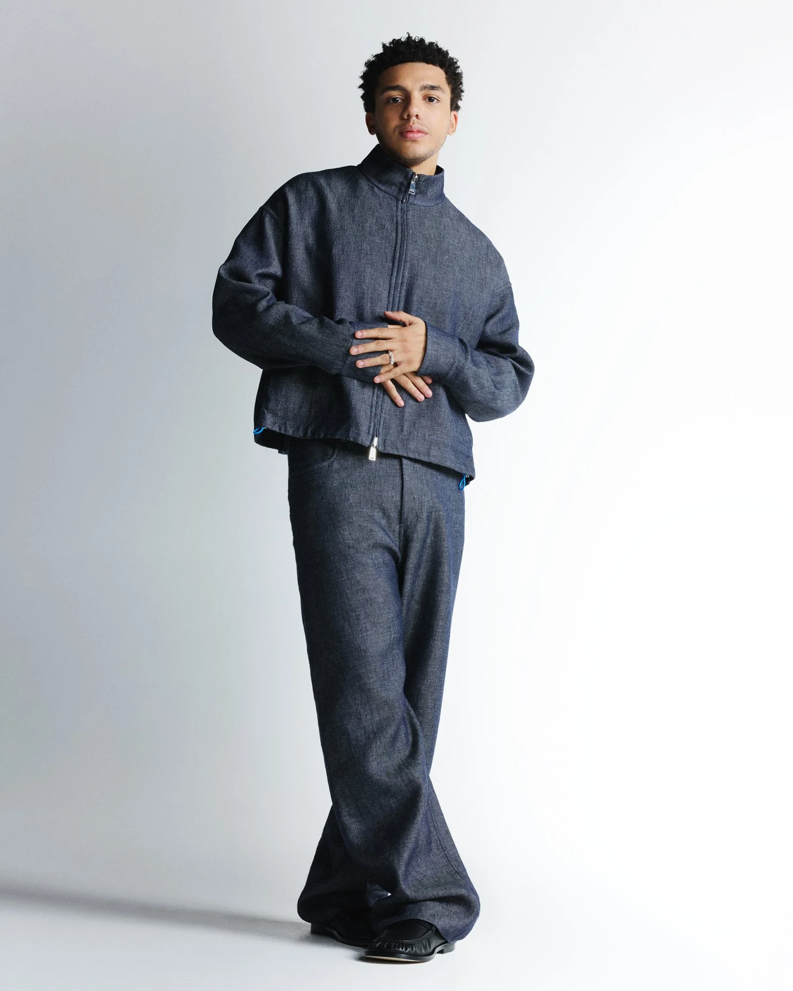 2928_IMAGINE_OM251217_ELLE UK 1048_sRGB_F1.jpg