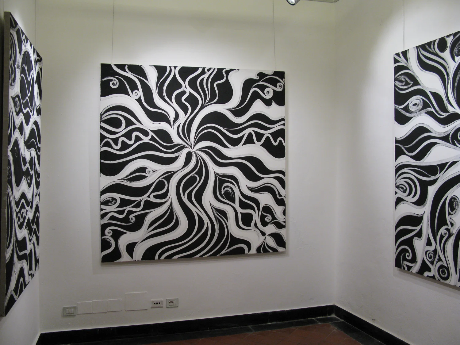 Installation view, Oculus Velocitas , Il Trifoglio Nero Gallery, Genova, 2009