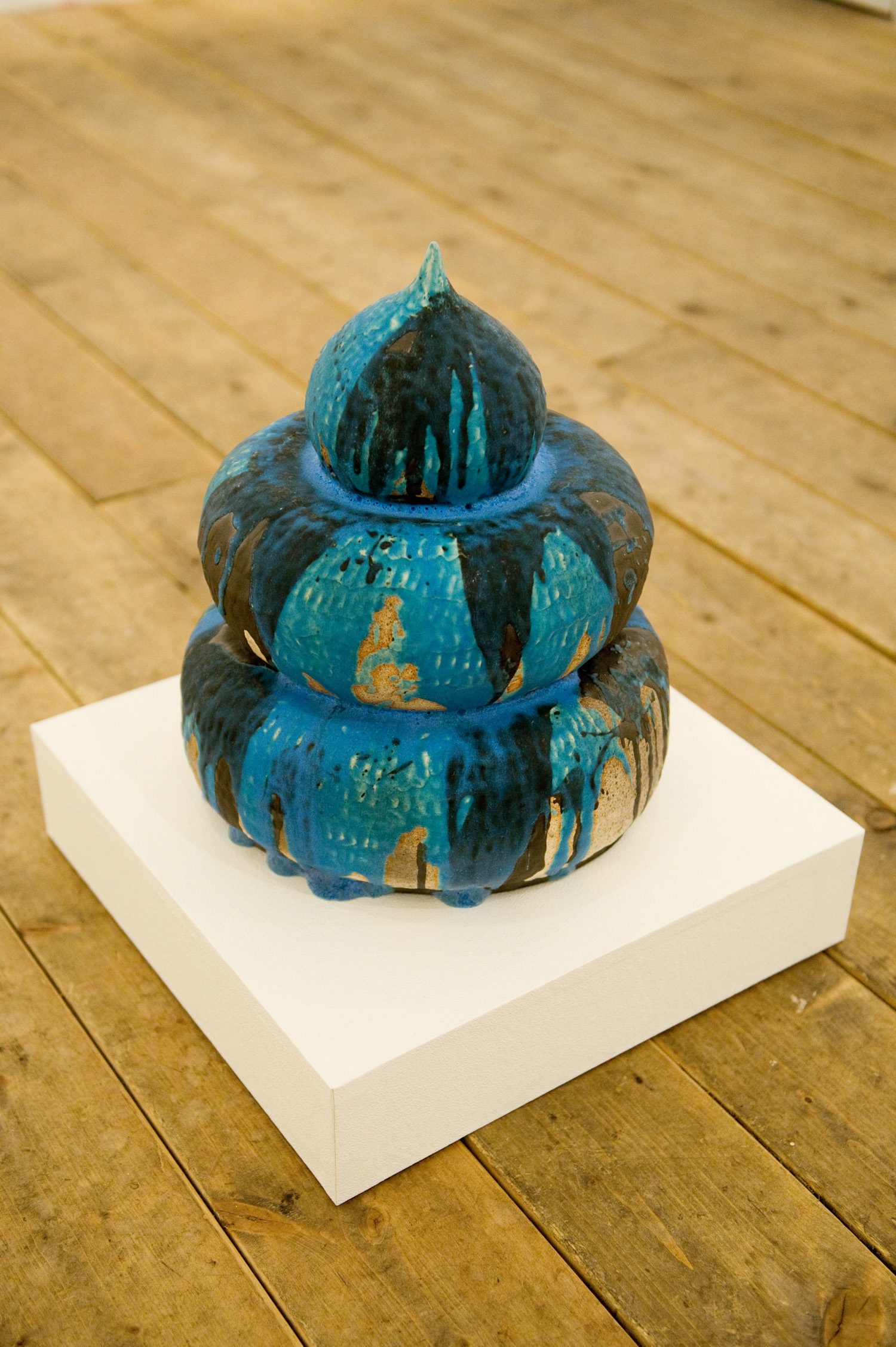  Yakimono Seed I (Blue), 2012 glazed clay ceramic&nbsp; edition of 4 14 inch (35 cm) long 