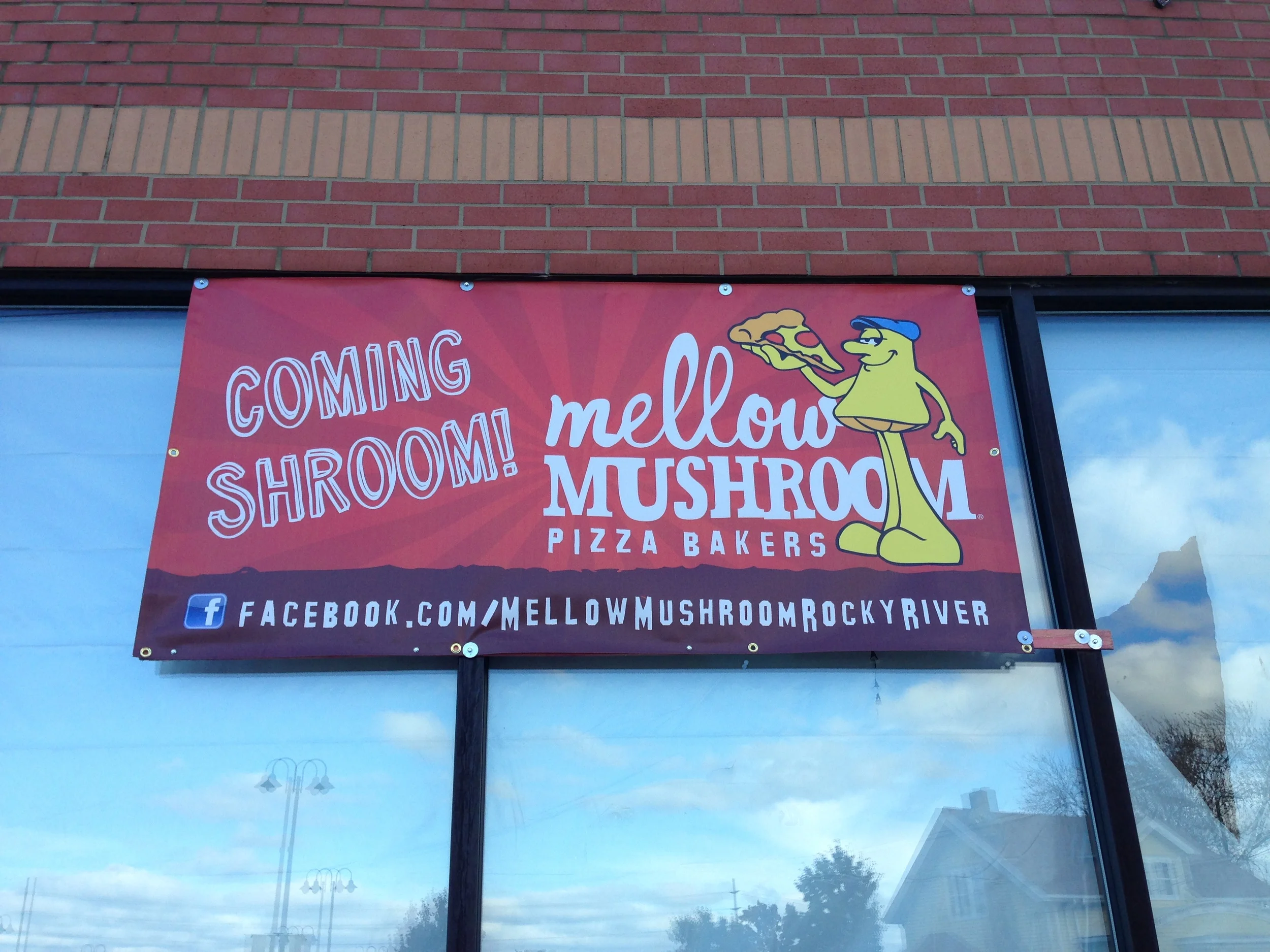 Mellow Mushroom will open in 2015.