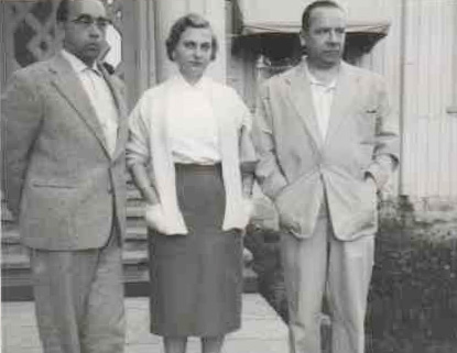 Fulda rengastehtaan johtaja Helmut Schanz yhdessä Hilpi ja Ensio Snellin kanssa 1957.