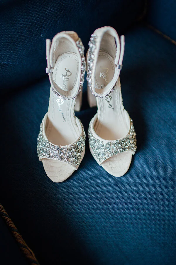 wedding-shoe-detail-los-angeles-natural-light-photographer