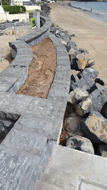 Seawall18.jpg