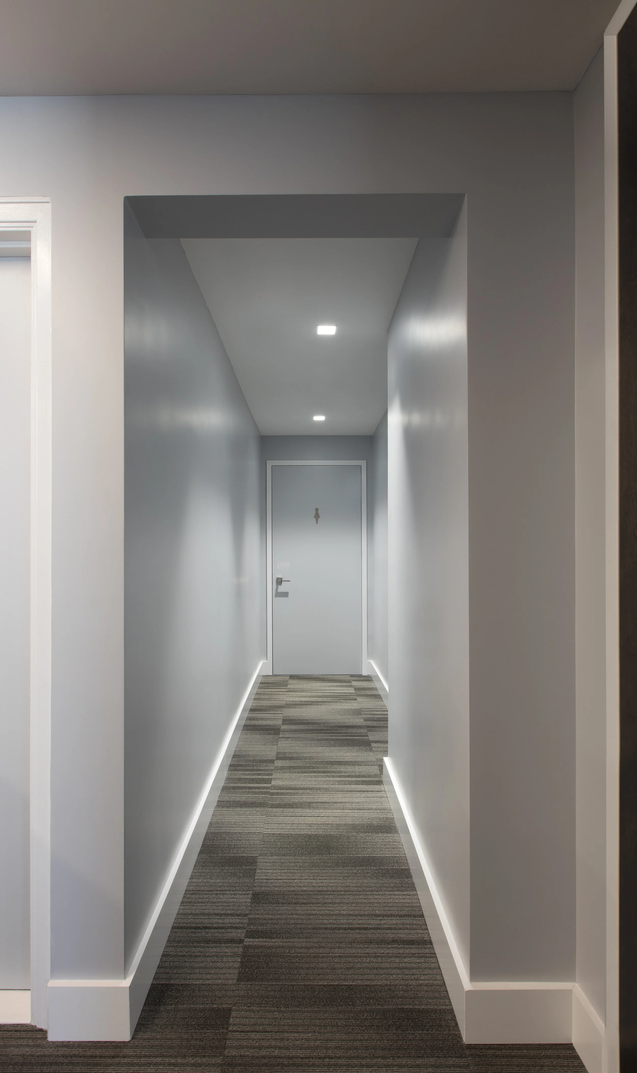 Corridor 4.jpg