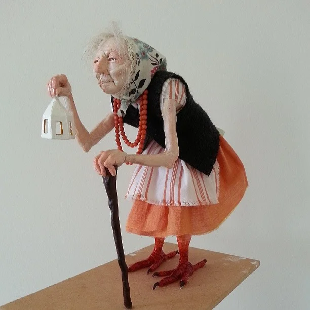I’m visiting my parents, so I figured I’d take some portfolio pictures of the wizened old crone maquette I made in college.