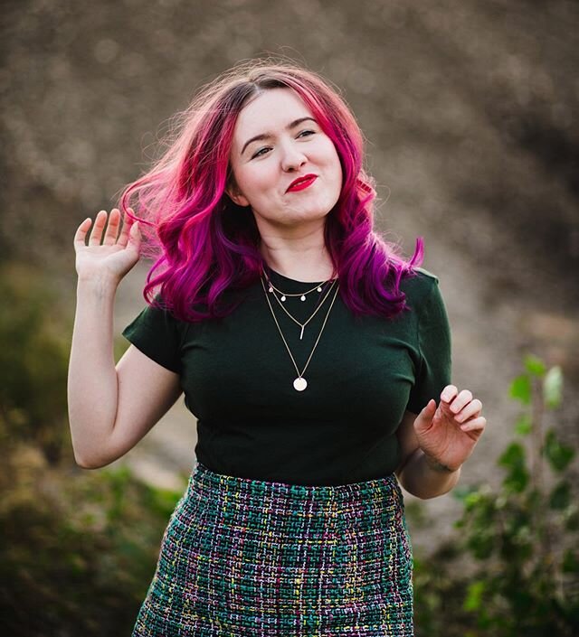 Throwback to simpler times, when I made @pauli_photosphere take headshots of me on a construction site. I call this look &lsquo;there&rsquo;s a whole can of dry shampoo in my hair&rsquo;.