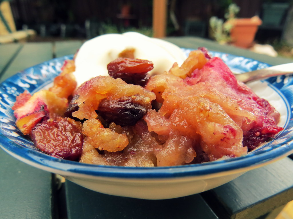 Nina's apple bake with youghurt