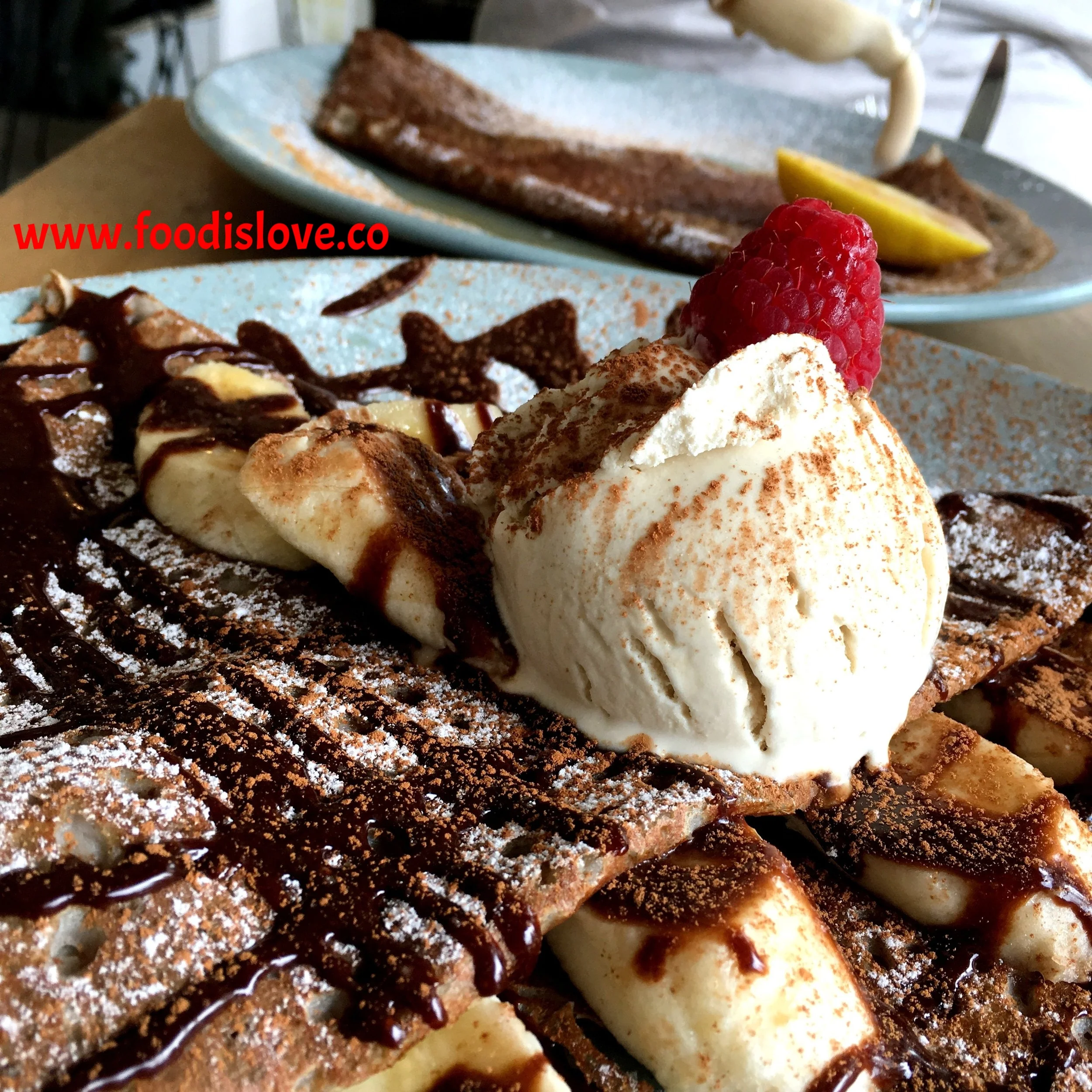 Gluten free and organic, and they promise there's no refined sugar anywhere in this dessert... 