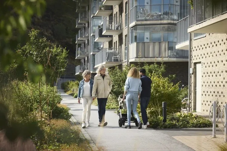 Here's How a Child-Free Lifestyle Alters Your Retirement Strategy