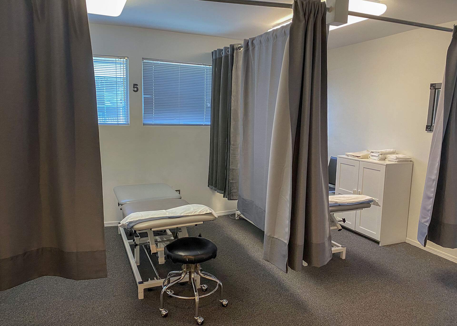 Pitt Meadows Physiotherapy 2 Divided Beds