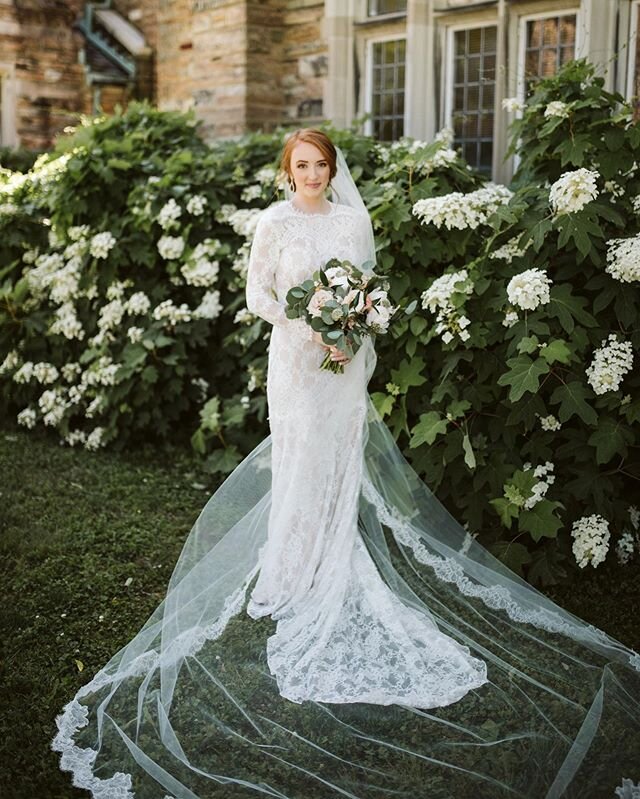 Yes more brides like @thesamicotti please. 
If you had met her a month ago you would never know she was un-planning a huge wedding. The most peaceful and go with the flow bride there ever was living through a pandemic. Honored that I got to photograp