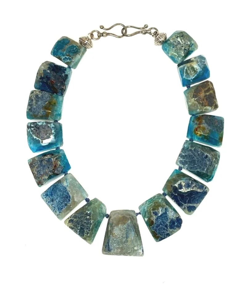 Hand-Knotted Faceted Agate Medallion Necklace 