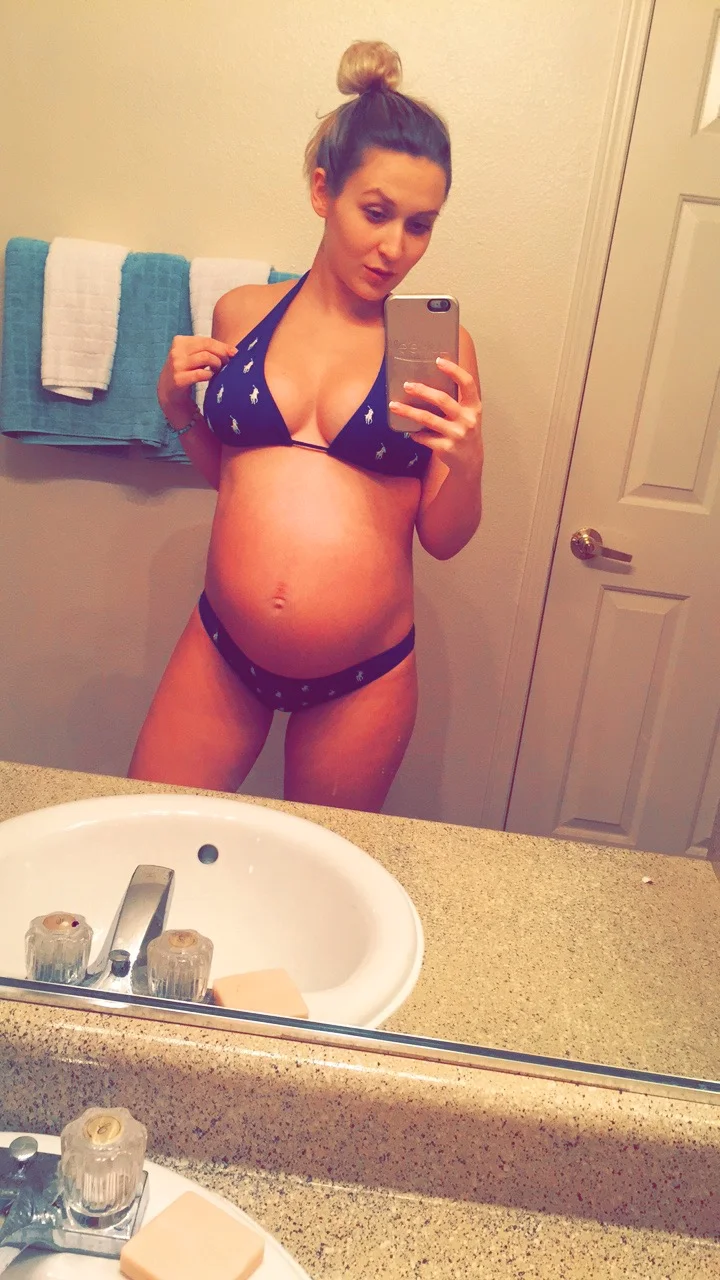 I could already put my hair up in a bun by the end of my pregnancy thanks to my prenatal hair growth