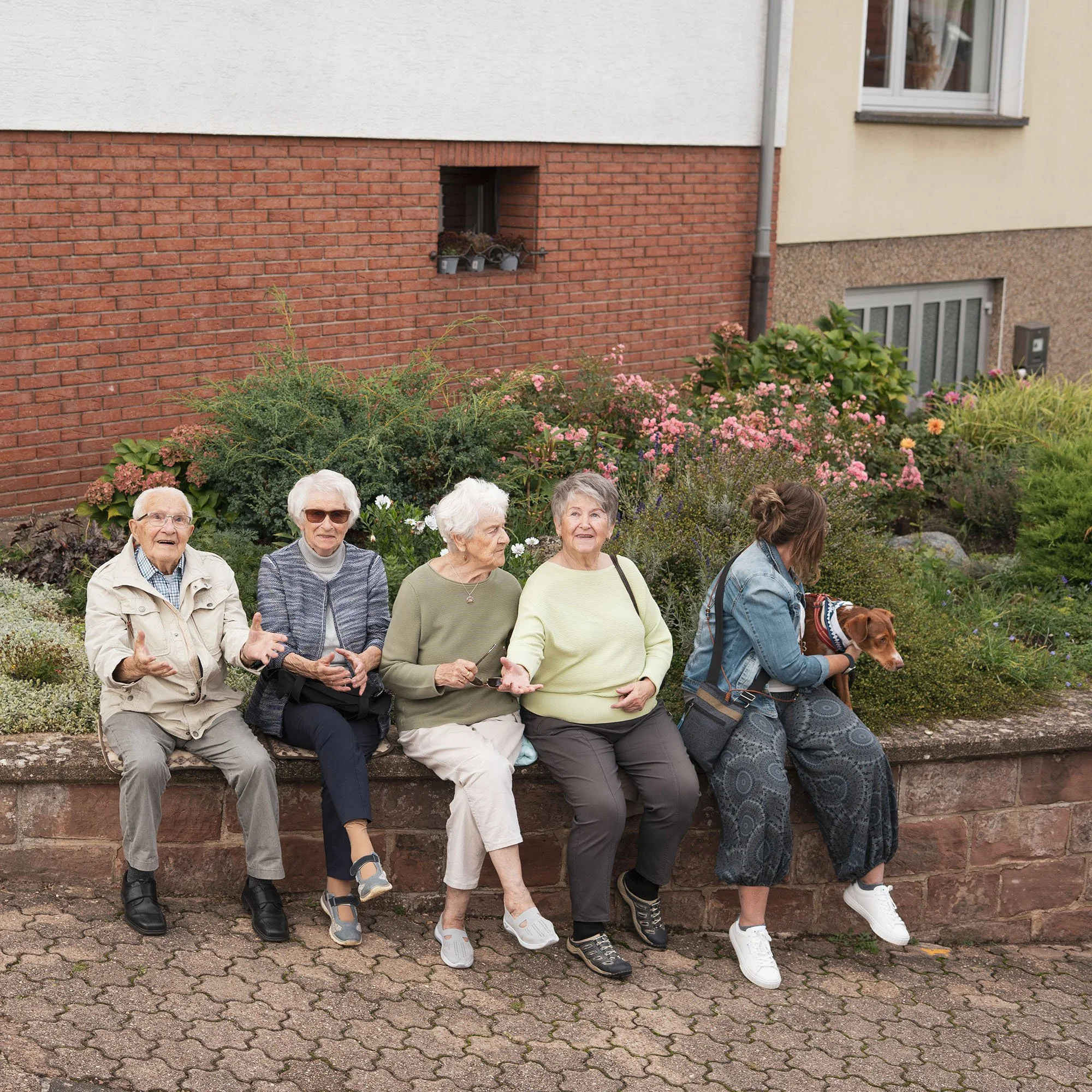 HIERSEIN0040_Nachbarschaft Kopie.jpg