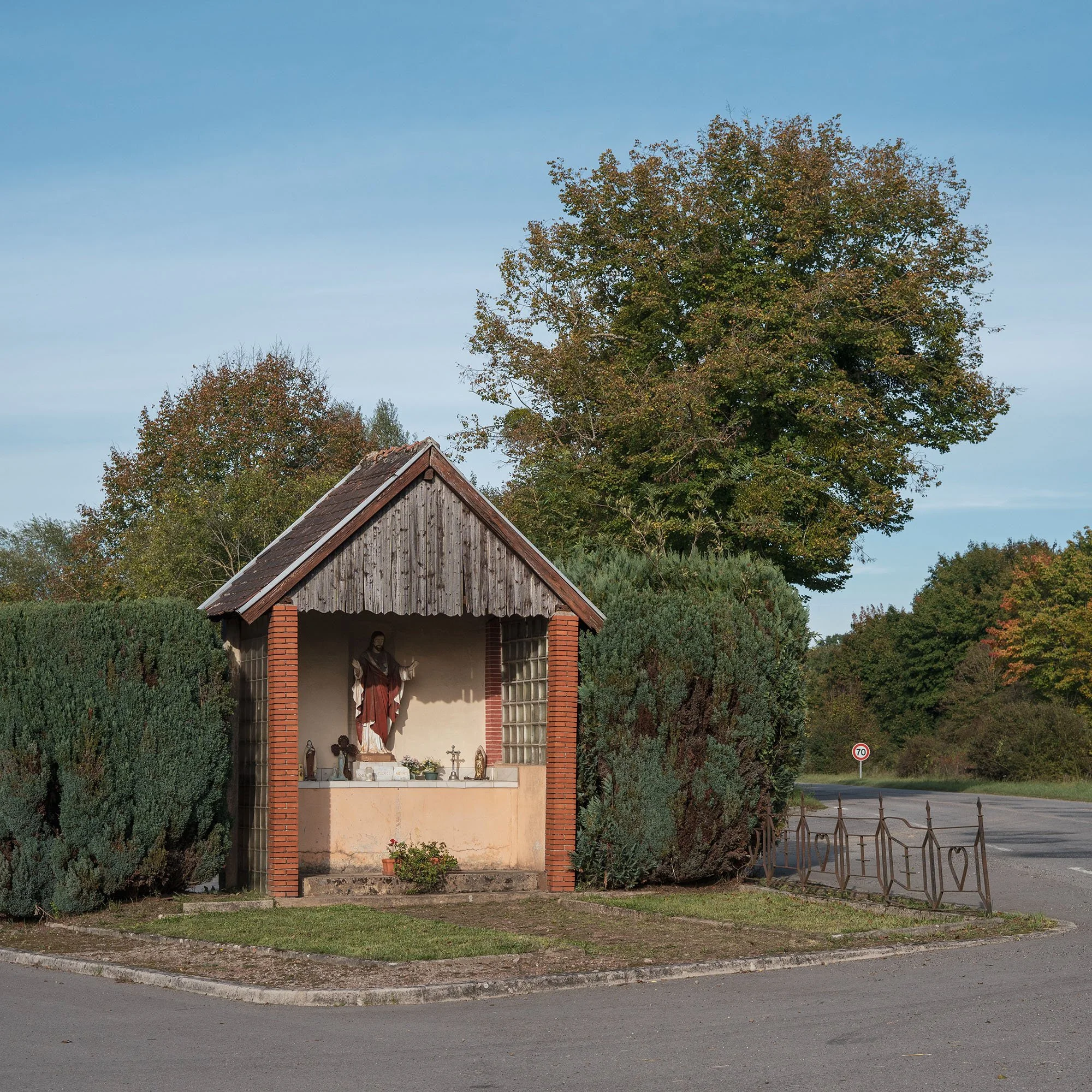 HIERSEIN0011_StraßenachFrankreich Kopie.jpg