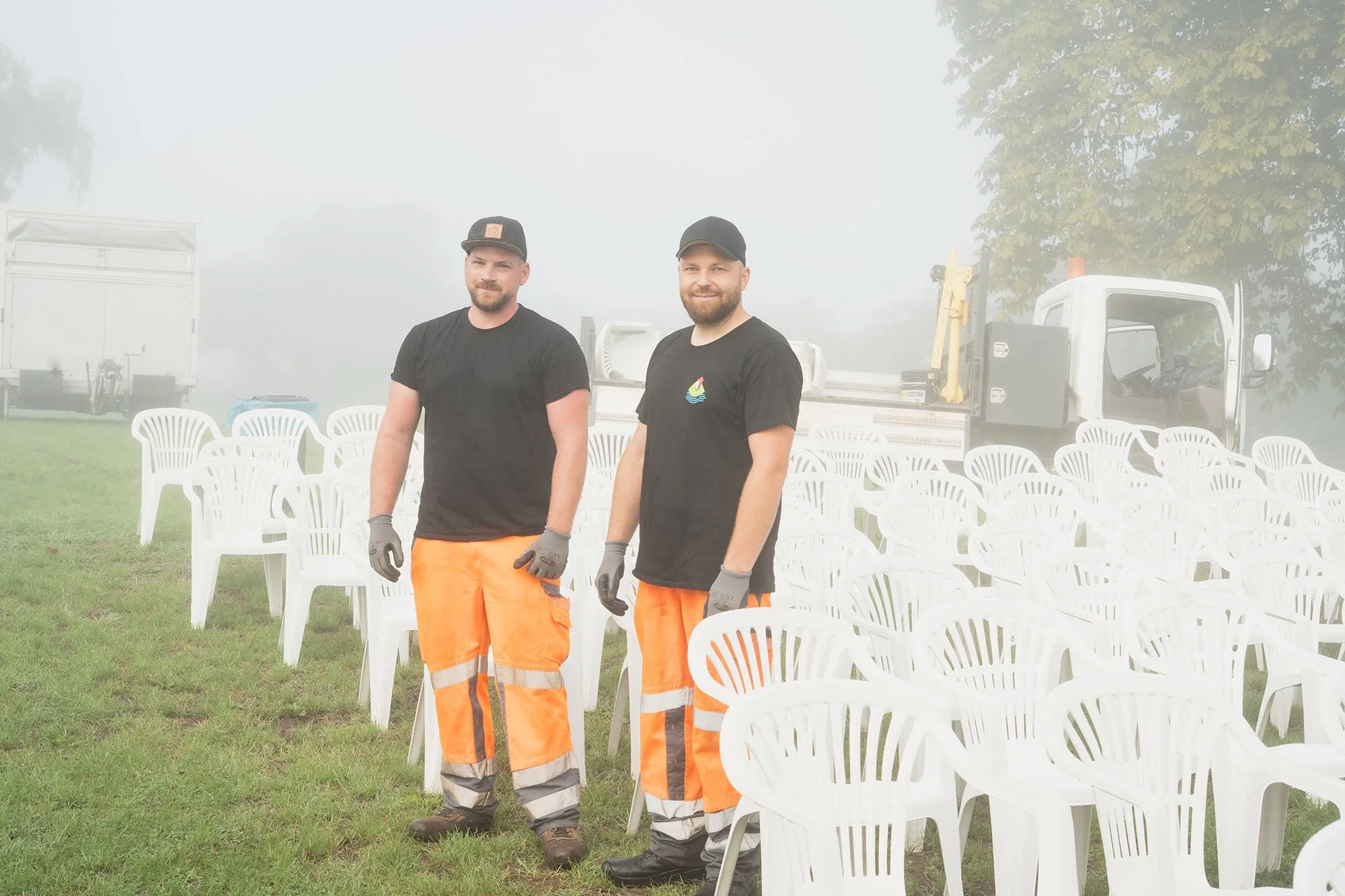 HIERSEIN0048_Arbeitende Kopie.jpg