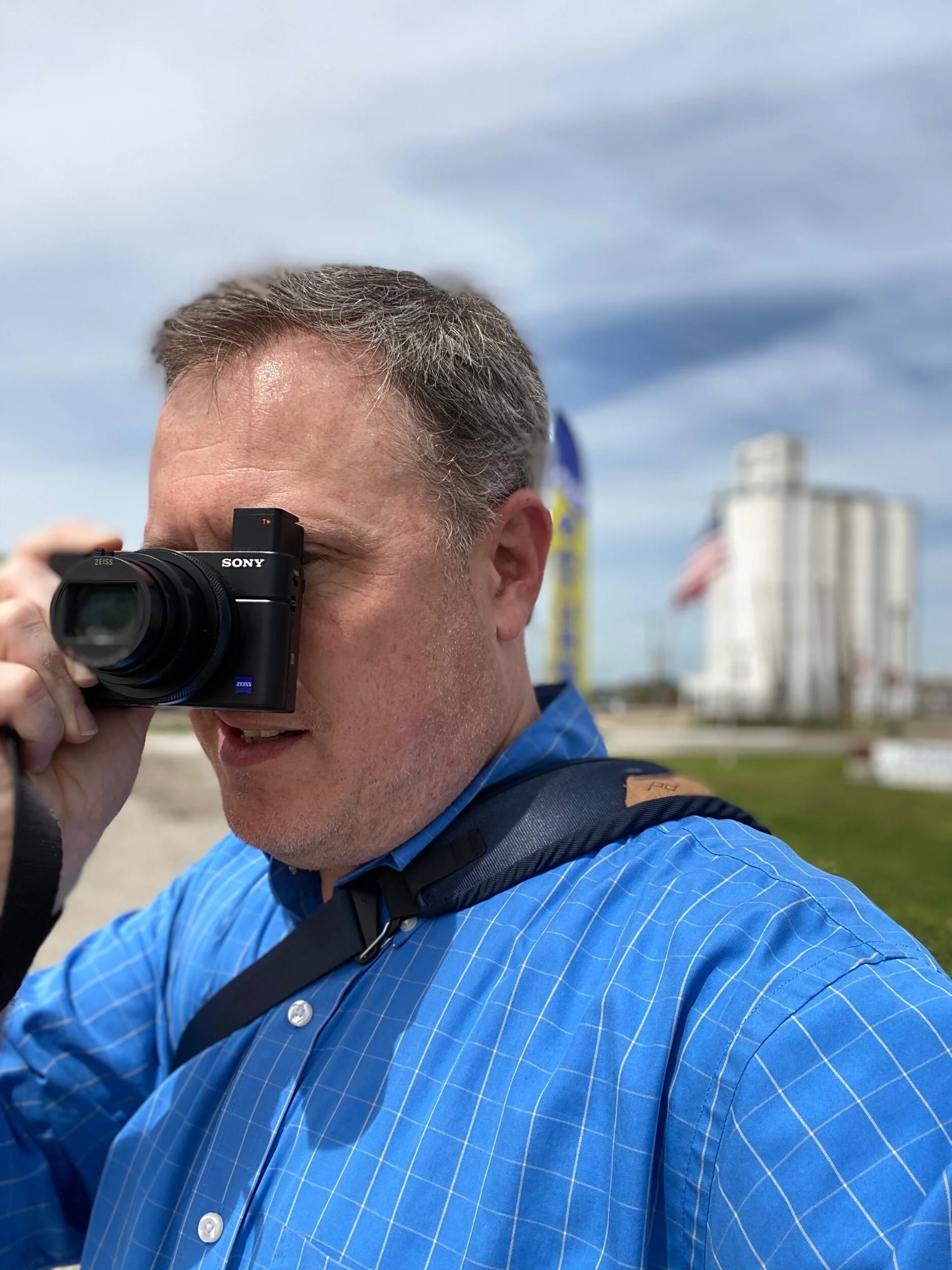 PhotoMoment: Meta-Selfie