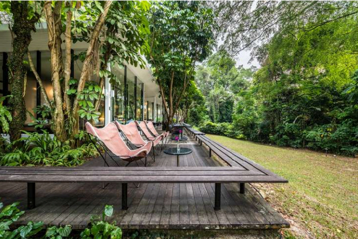 PS.Cafe Harding offers outdoor terrace seating.