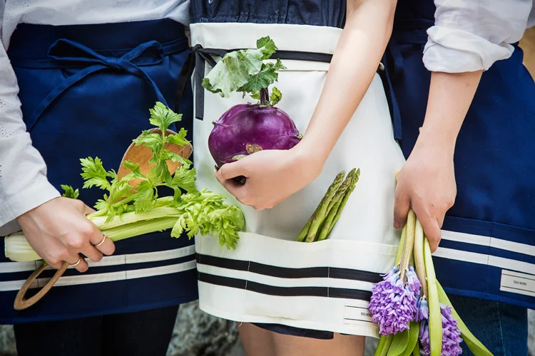 Apron_detail_01.jpg