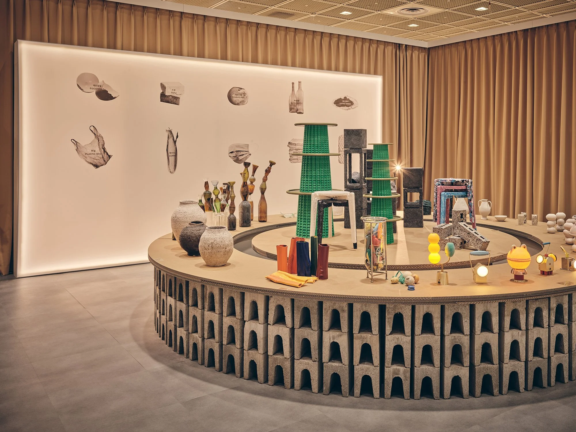 1210_공예 트렌드 페어(양태오 디자이너)_20_H res.jpg