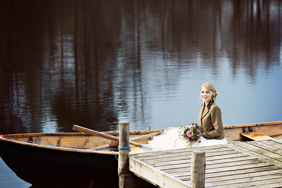 lake-bride-boat.jpg