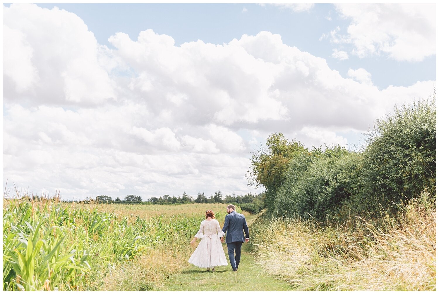 Charlotte.Eve.Photography.JandH.Dovecote.Barn.Banbury.Oxfordshire.wedding.photography_0052.jpg