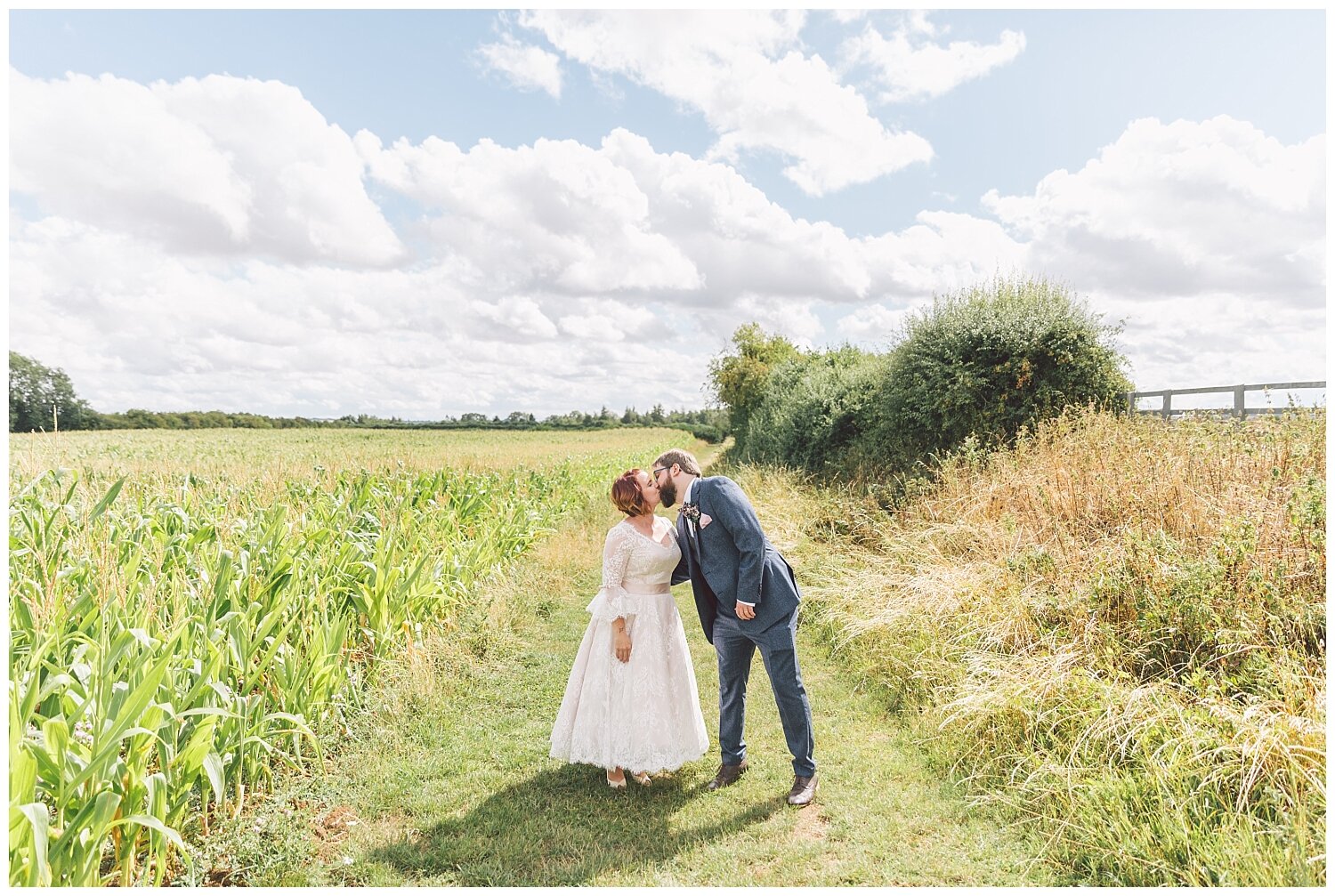 Charlotte.Eve.Photography.JandH.Dovecote.Barn.Banbury.Oxfordshire.wedding.photography_0055.jpg