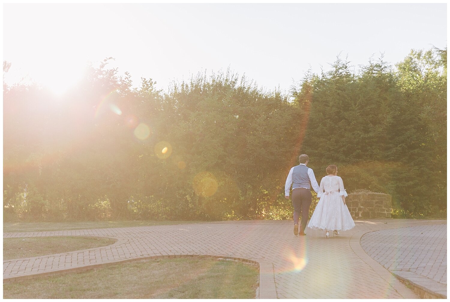 Charlotte.Eve.Photography.JandH.Dovecote.Barn.Banbury.Oxfordshire.wedding.photography_0077.jpg