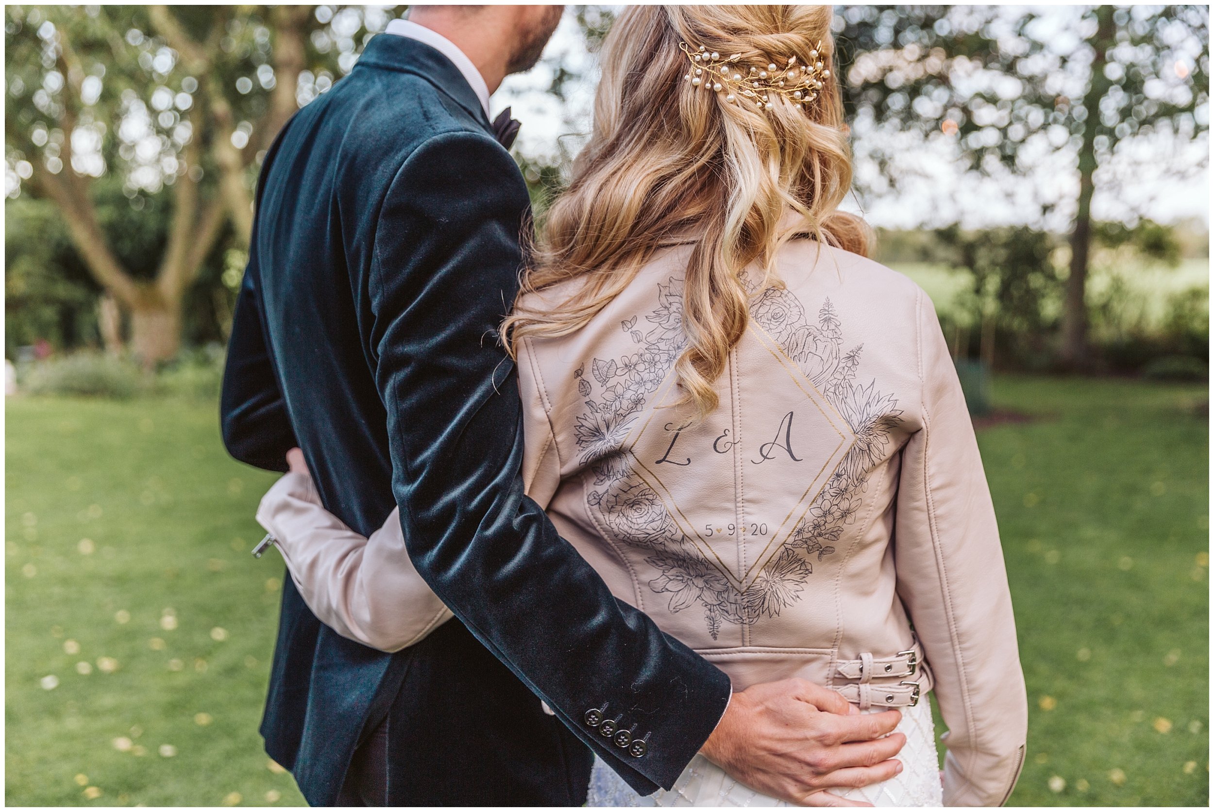 Charlotte.Eve.Photography.Northamptonshire.Oxfordshire.garden.marquee.wedding_0108.jpg