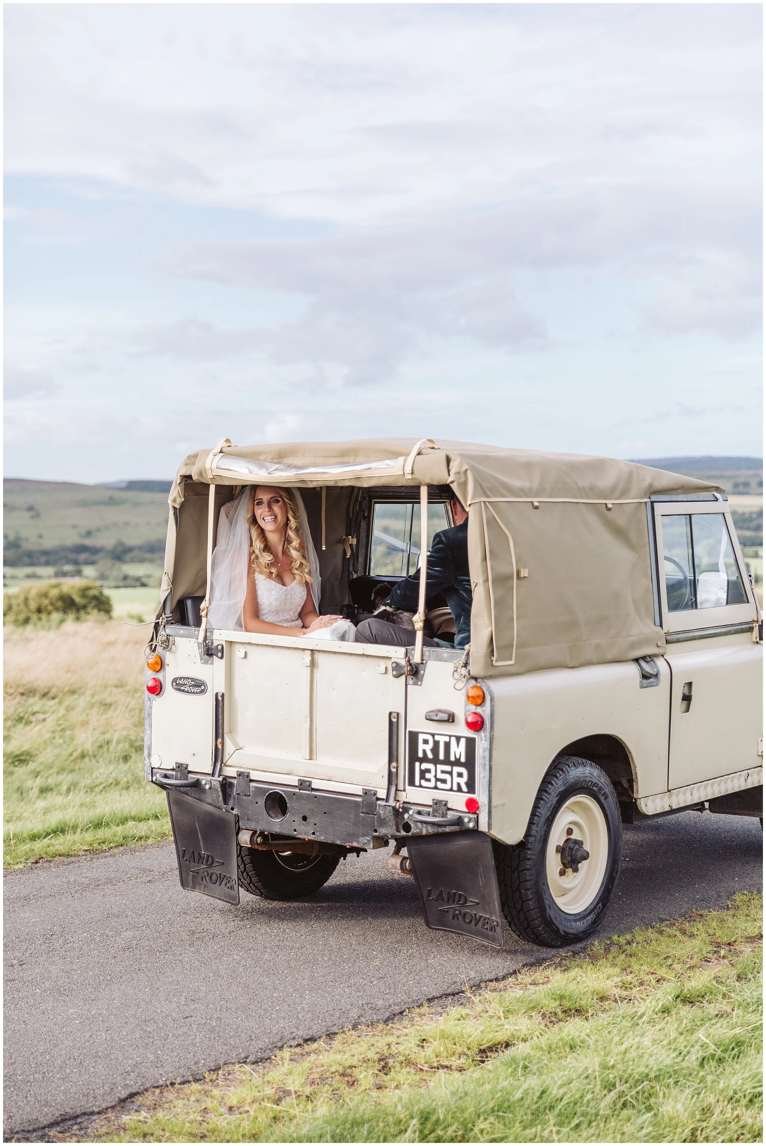 Laura &amp; Adam - Relaxed back garden wedding photography
