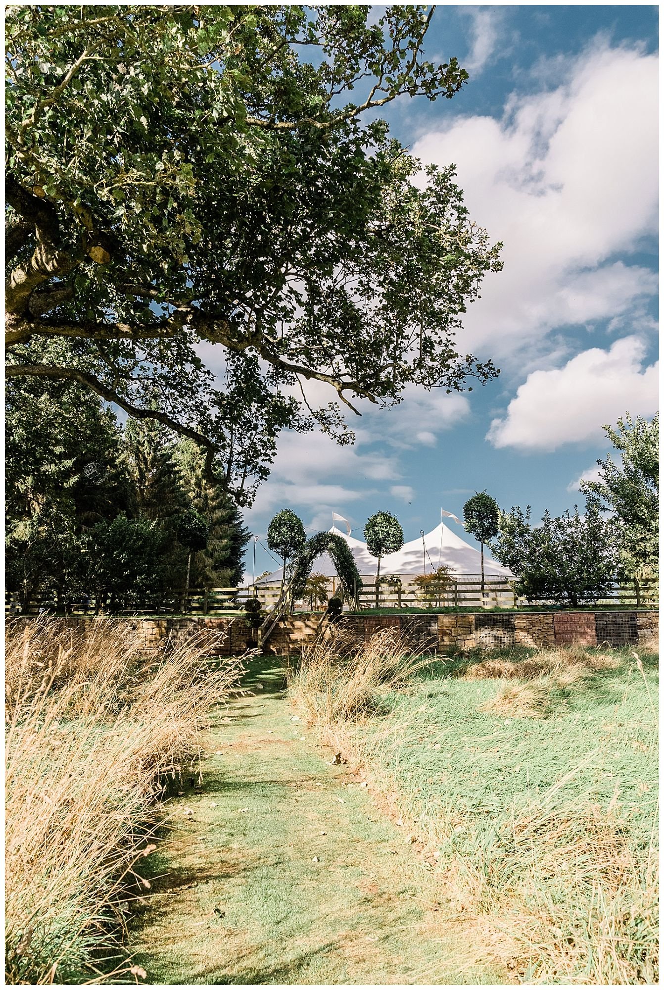 Charlotte.Eve.Photography.Northamptonshire.Oxfordshire.garden.marquee.wedding_0444.jpg