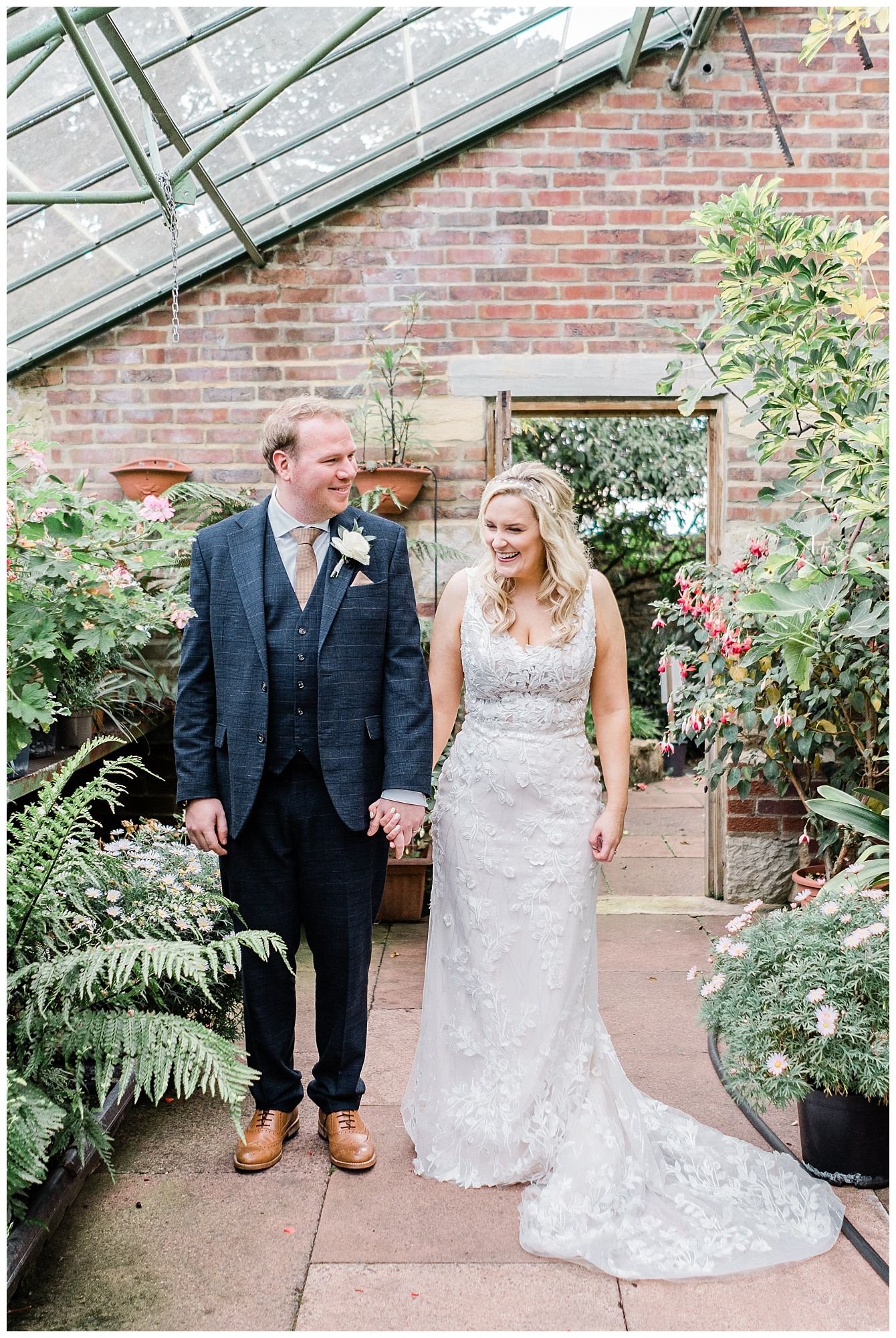 Charlotte.Eve.Photography.Northamptonshire.Oxfordshire.garden.marquee.wedding_0483.jpg