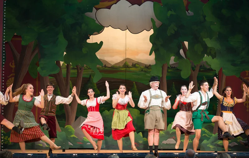 20130725 Spamalot D6C6379-(ZF-1960-26254-1-002).jpg