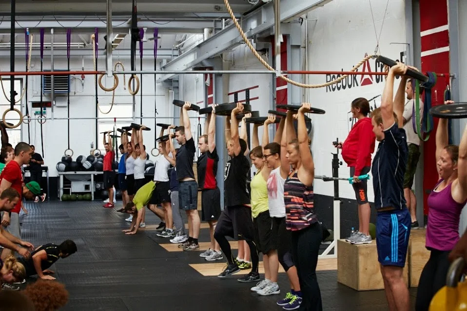 Last workout of the 2013 event, alternating plate hold and burpees for 20min...