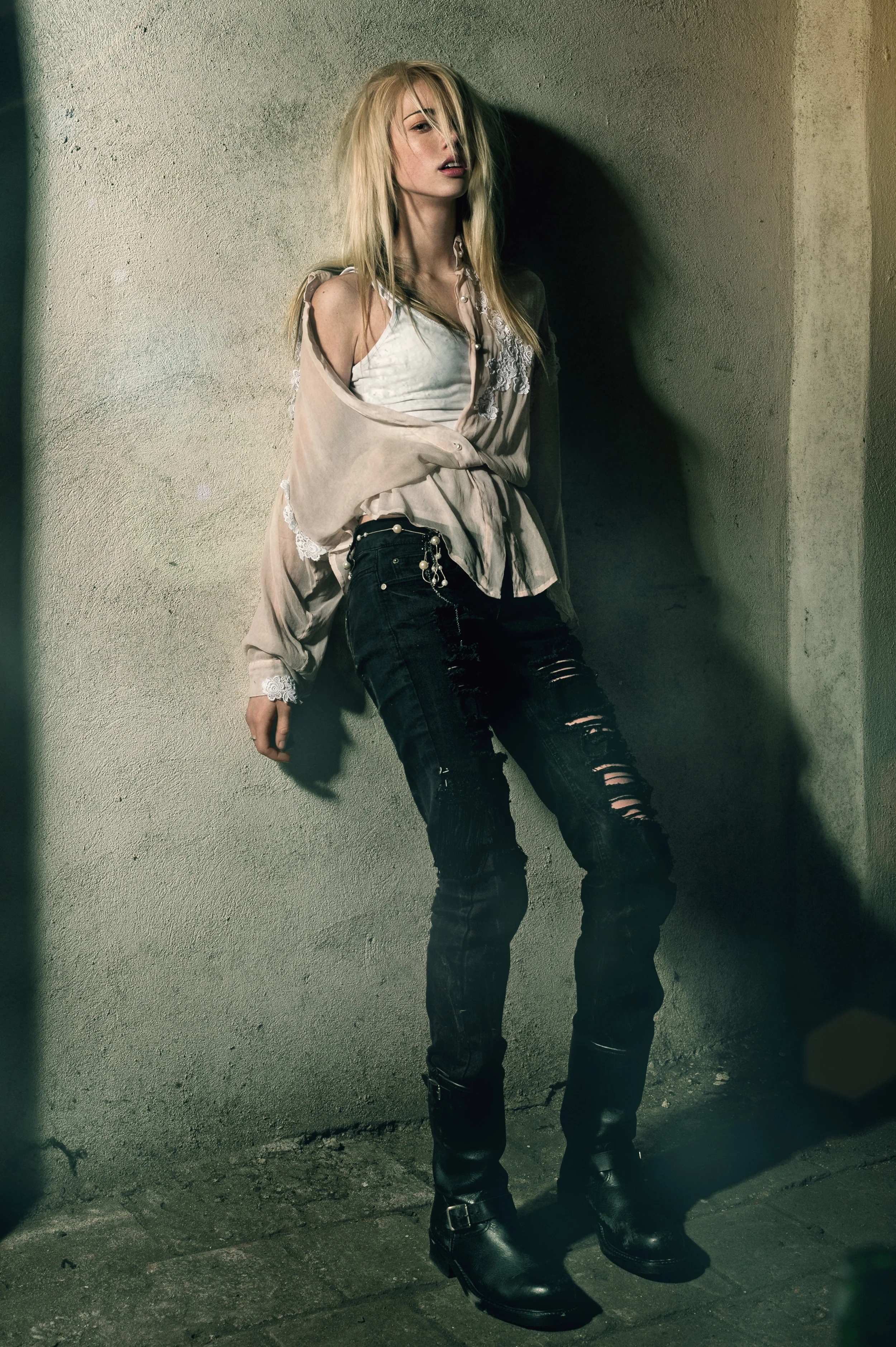 Fashion story - old house