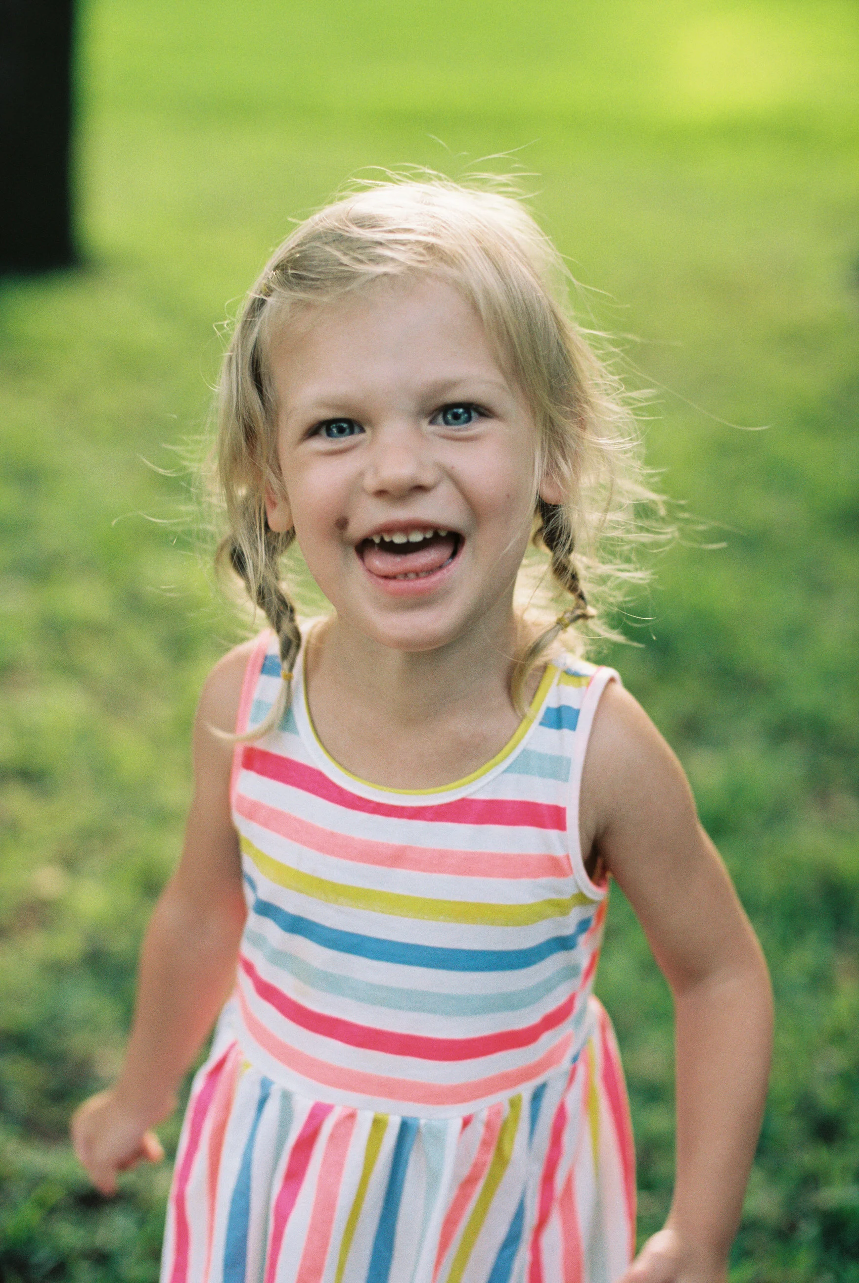 36473SRhew052301-R1-006.jpg